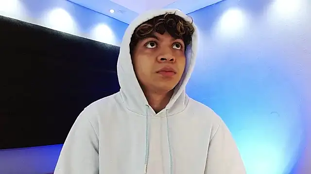 Lucaas King online show from 12-26-24, 06:01