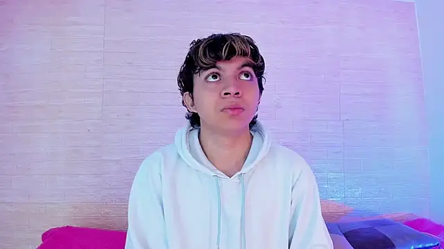 Lucaas King online show from 12-27-24, 03:04