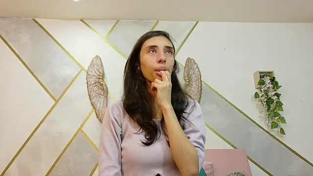 Snapshot of RoxanaCyrano_ chatting on 10-27-25, 08:13 RoxanaCyrano online show from 10-27-25, 08:13