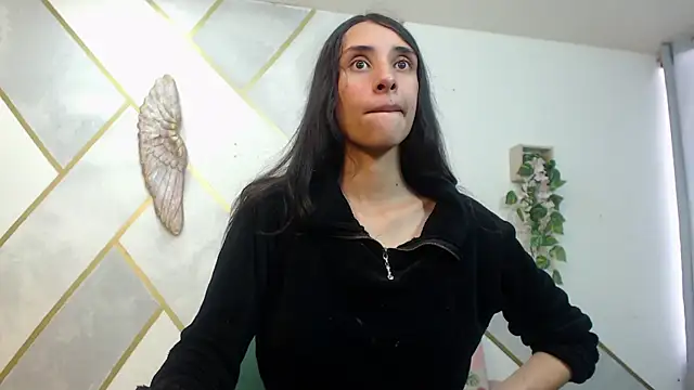 Snapshot of RoxanaCyrano_ chatting on 11-07-25, 08:09 RoxanaCyrano online show from 11-07-25, 08:09