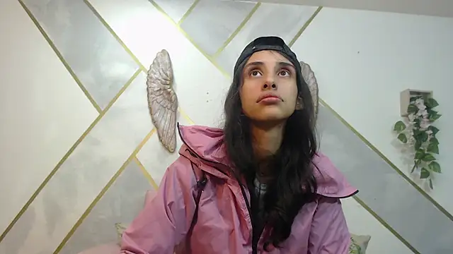 Snapshot of RoxanaCyrano_ chatting on 12-05-25, 07:54 RoxanaCyrano online show from 12-05-25, 07:54