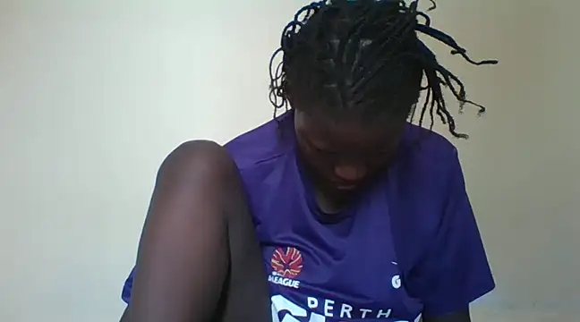 Snapshot of prettychic5 chatting on 12-05-24, 06:32 prettychic5 online show from 12-05-24, 06:32