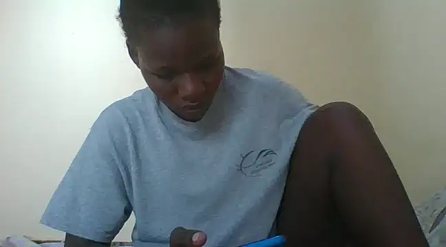 Snapshot of prettychic5 chatting on 12-16-24, 06:53 prettychic5 online show from 12-16-24, 06:53