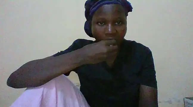 Snapshot of prettychic5 chatting on 01-28-25, 03:46 prettychic5 online show from 01-28-25, 03:46