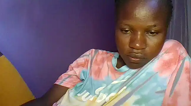 Snapshot of prettychic5 chatting on 02-20-25, 08:17 prettychic5 online show from 02-20-25, 08:17