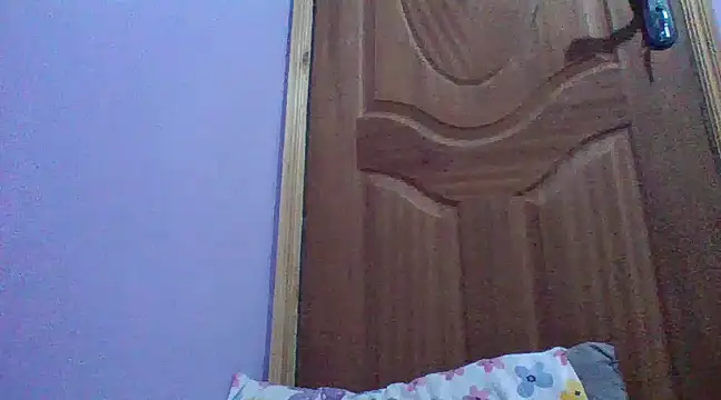 Snapshot of prettychic5 chatting on 03-08-25, 07:53 prettychic5 online show from 03-08-25, 07:53