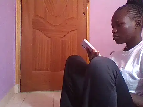 Snapshot of prettychic5 chatting on 09-12-25, 07:30 prettychic5 online show from 09-12-25, 07:30