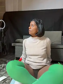 RoseMelanie online show from 12-22-24, 09:53