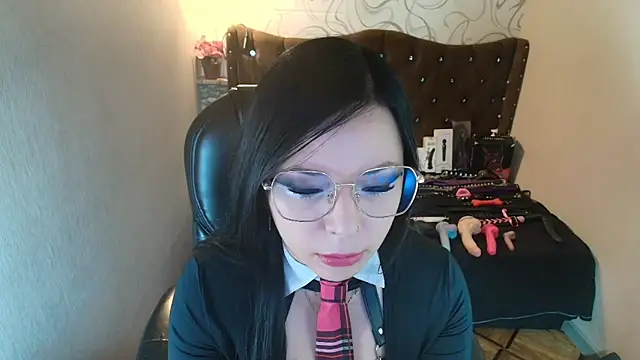 HannaCarrter online show from 04-25-26, 01:41