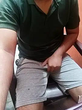 Snapshot of mrshine chatting on 03-15-25, 06:58 mrshine online show from 03-15-25, 06:58