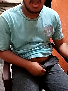 Snapshot of mrshine chatting on 03-22-25, 04:58 mrshine online show from 03-22-25, 04:58