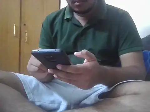 Snapshot of mrshine chatting on 09-29-25, 03:33 mrshine online show from 09-29-25, 03:33