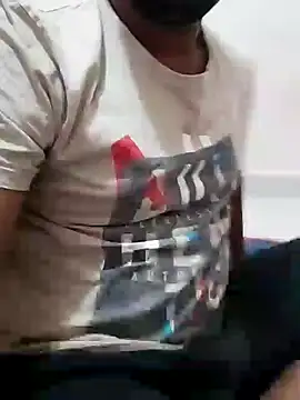 Snapshot of mrshine chatting on 11-27-25, 06:04 mrshine online show from 11-27-25, 06:04