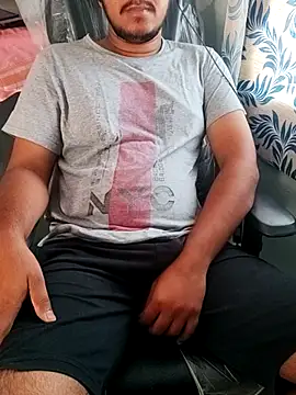 Snapshot of mrshine chatting on 03-12-26, 05:57 mrshine online show from 03-12-26, 05:57