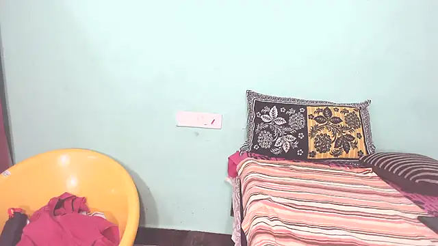 shrutitelugu69 online show from 04-24-26, 04:42