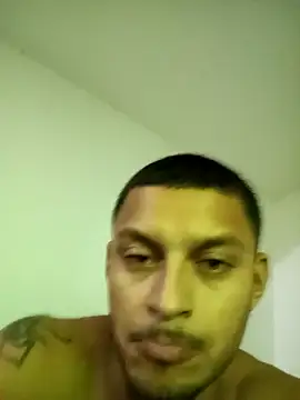 emrehliug12 online show from 04-13-26, 06:19