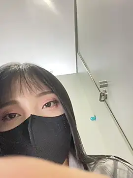 Snapshot of Asia-Lynn chatting on 07-18-26, 10:52 Asia-Lynn online show from 07-18-26, 10:52