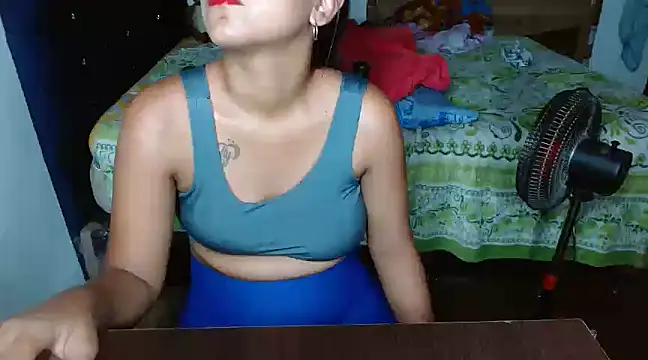 Snapshot of lucy_hairypussy83 chatting on 03-15-25, 02:56 lucy hairypussy83 online show from 03-15-25, 02:56