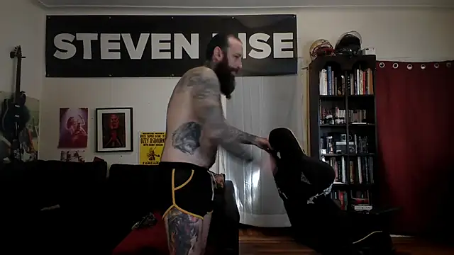 StevenRiseNYC online show from 06-11-26, 10:19