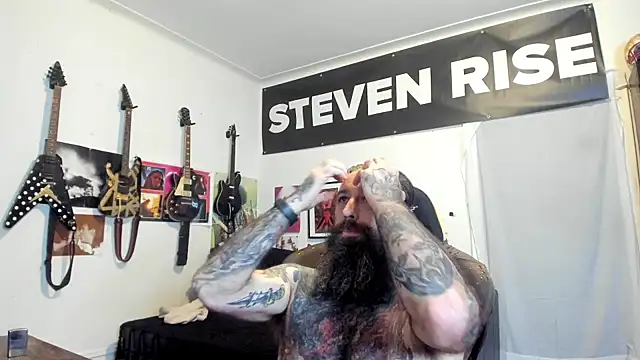 Snapshot of StevenRiseNYC chatting on 06-17-26, 10:28 StevenRiseNYC online show from 06-17-26, 10:28