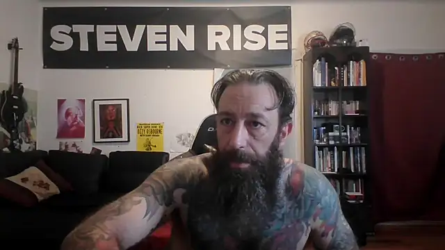Snapshot of StevenRiseNYC chatting on 06-21-26, 10:51 StevenRiseNYC online show from 06-21-26, 10:51