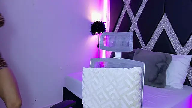 blonde cat15 online show from 11-10-25, 02:10