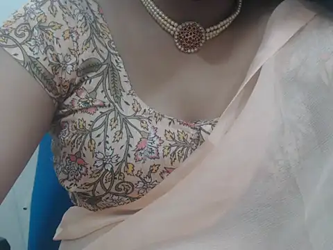 Lovely Siri 23 online show from 05-18-26, 05:30