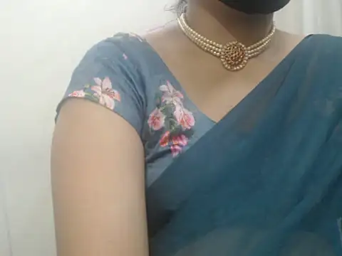 Lovely Siri 23 online show from 06-03-26, 12:24