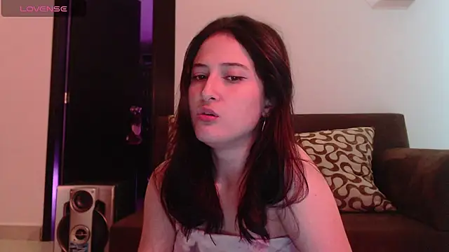 Snapshot of AlissonnFoxx chatting on 01-16-25, 02:51 AlissonnFoxx online show from 01-16-25, 02:51