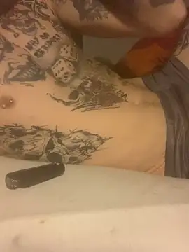 Snapshot of PIercingBoy38 chatting on 02-27-25, 12:21 PIercingBoy38 online show from 02-27-25, 12:21