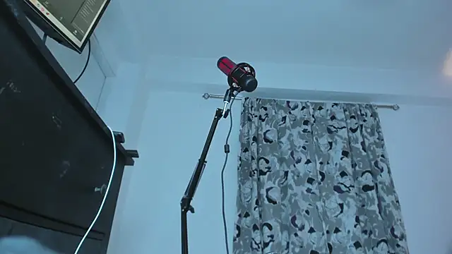 eileen pinkman online show from 11-07-25, 02:44