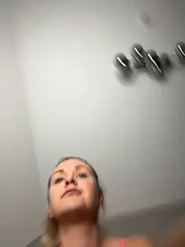 Bella-Tight online show from 02-08-26, 10:40