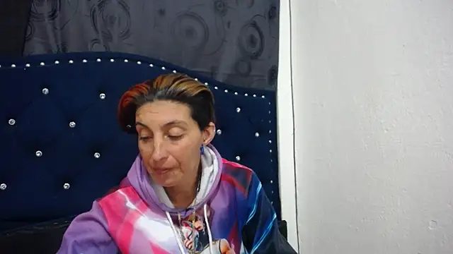 Snapshot of anyu1306 chatting on 01-09-25, 03:47 anyu1306 online show from 01-09-25, 03:47