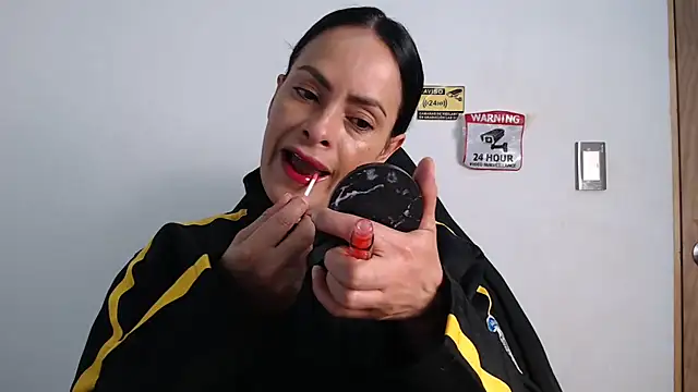 Snapshot of susana07 chatting on 05-12-26, 11:51 susana07 online show from 05-12-26, 11:51