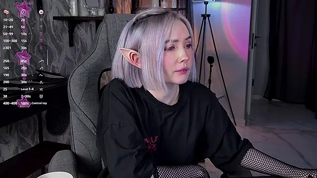 ReiYosimoto online show from 01-11-26, 04:12