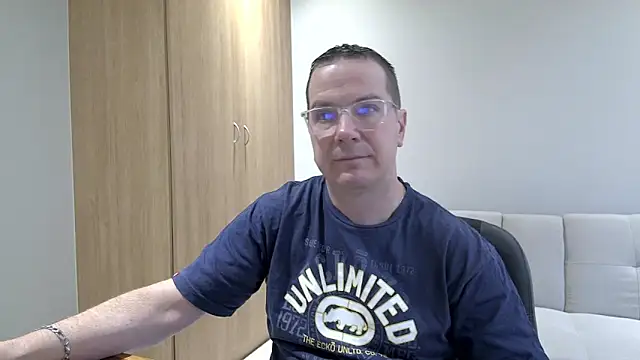 BrettJ81 online show from 11-11-25, 03:12