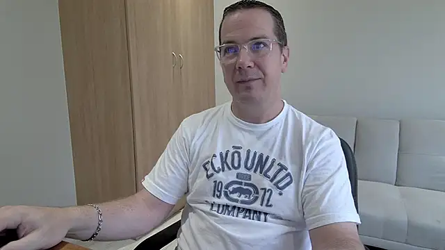 BrettJ81 online show from 01-15-26, 12:54