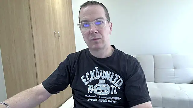 BrettJ81 online show from 04-03-26, 06:33