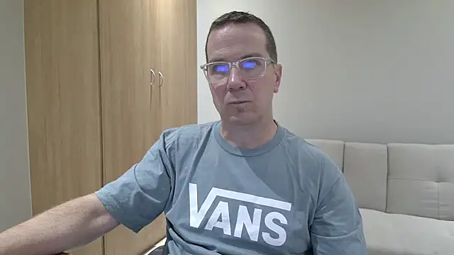 BrettJ81 online show from 04-21-26, 03:07