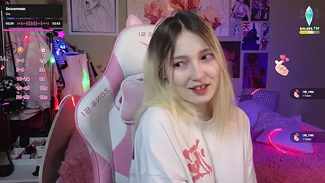 Evie Ro online show from 12-15-24, 08:15