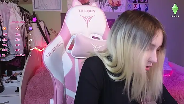 Evie Ro online show from 12-16-24, 09:20