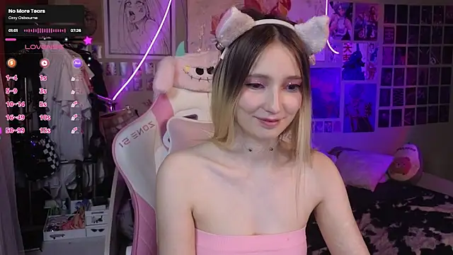 Evie Ro online show from 03-06-25, 11:20