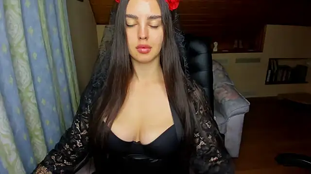 Yummy Kate online show from 10-31-25, 06:58