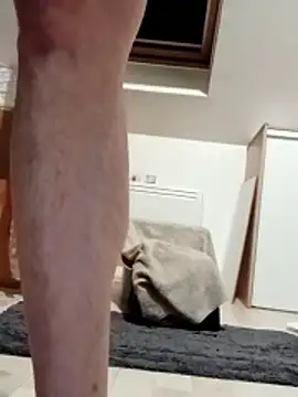 Snapshot of JOHANNA9MOI02 chatting on 11-27-25, 02:13 JOHANNA9MOI02 online show from 11-27-25, 02:13