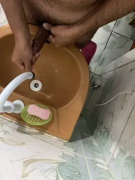 Snapshot of gui6789b chatting on 11-08-25, 02:34 gui6789b online show from 11-08-25, 02:34