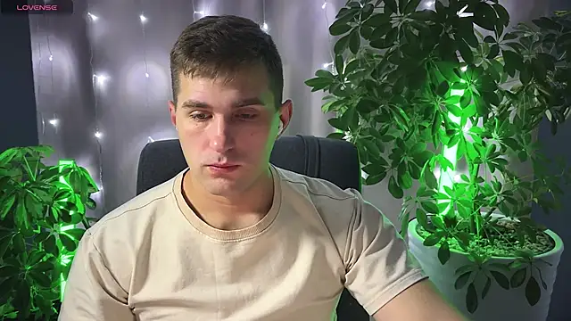 Sweeet  boy online show from 02-22-25, 04:40