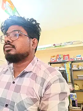 u wan me online show from 10-28-25, 03:54