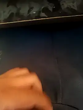 u wan me online show from 04-19-26, 03:39