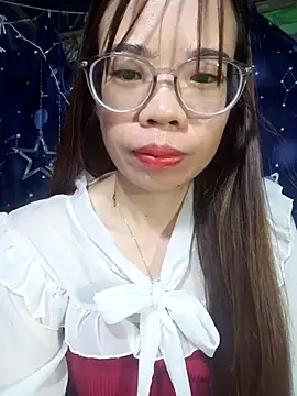   Mai-love19   online show from 10-28-25, 10:12