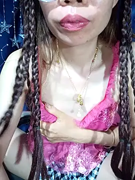   Mai-love19   online show from 04-05-26, 10:51